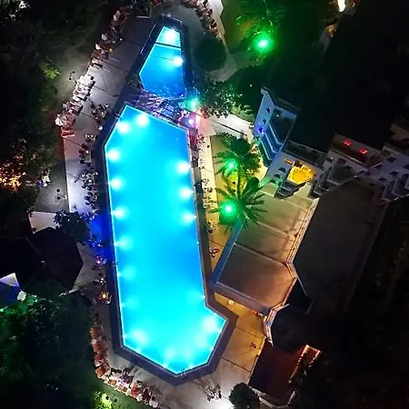 Peace Hotel 3*
